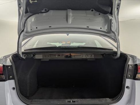 Used 2024 Nissan Versa SR image 18