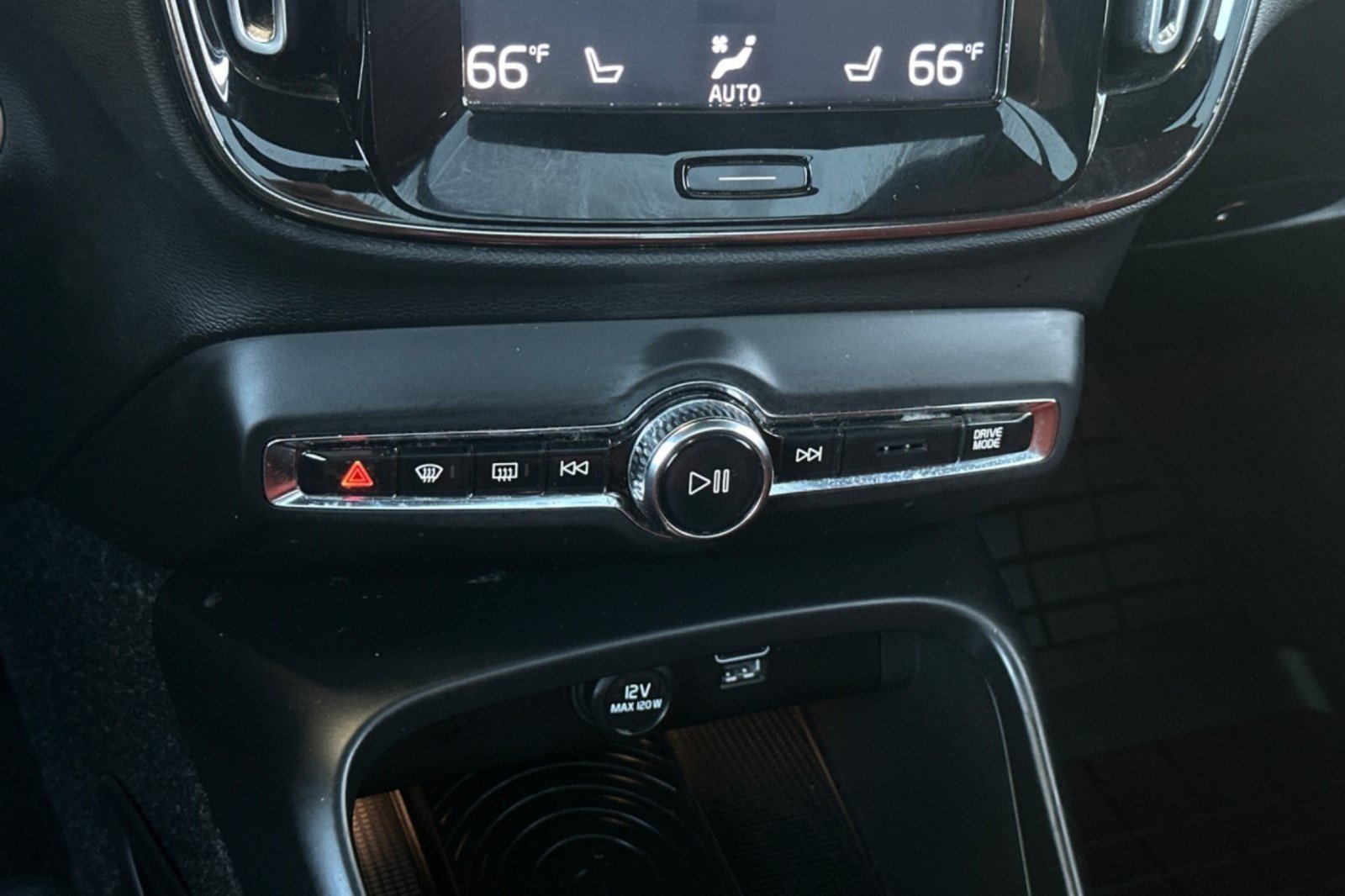 Used 2019 Volvo XC40 T5 Inscription AWD/4WD image 20