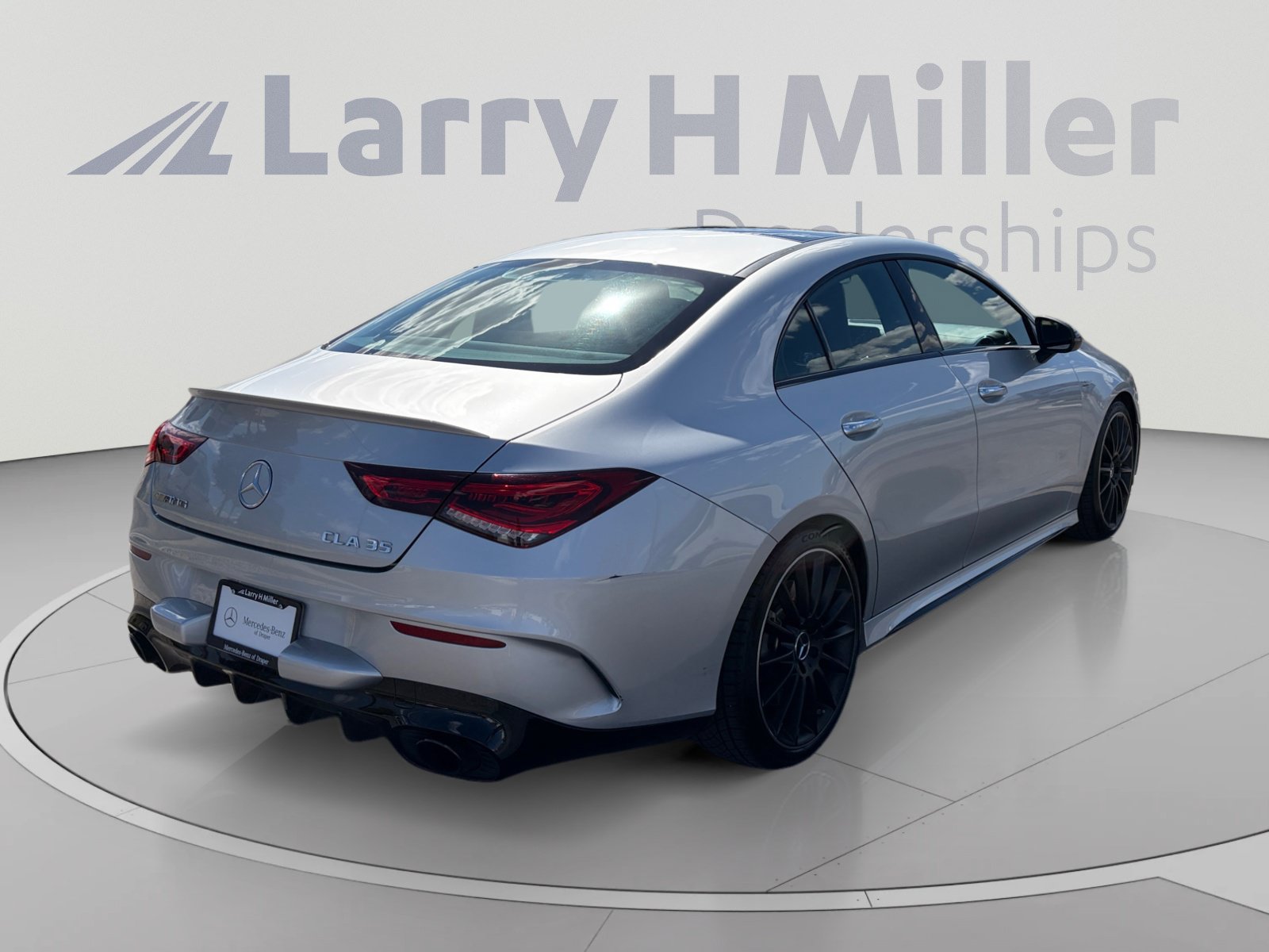 Certified 2022 Mercedes-Benz CLA 35 AMG 4MATIC image 5
