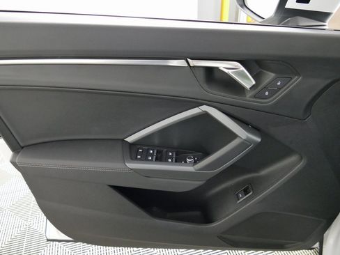 Certified 2025 Audi Q3 2.0T Premium w/ Black Optic Sport Package image 10