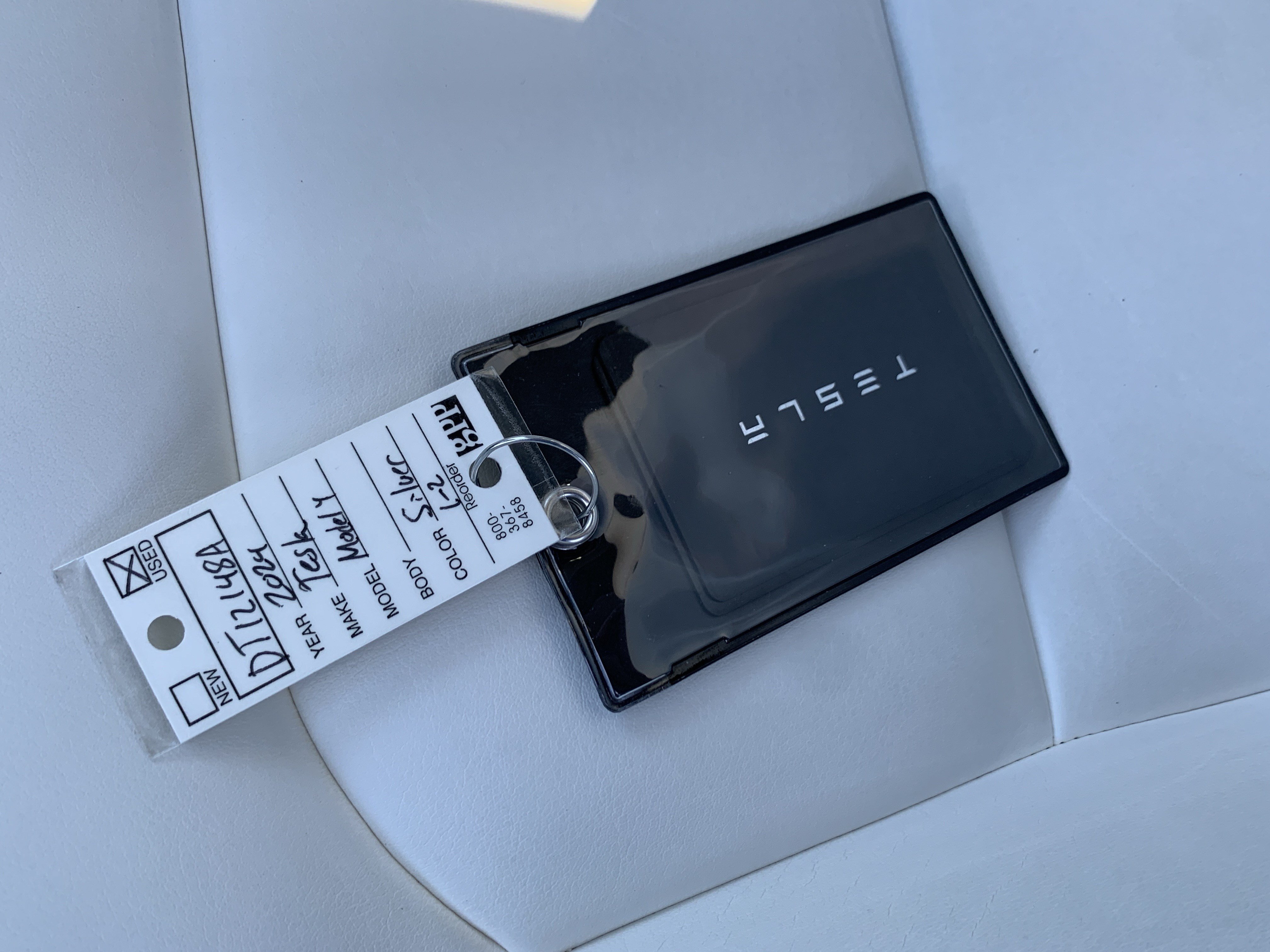 Used 2024 Tesla Model Y Long Range AWD/4WD image 37