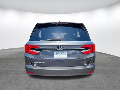 Used 2024 Honda Odyssey Elite image 7