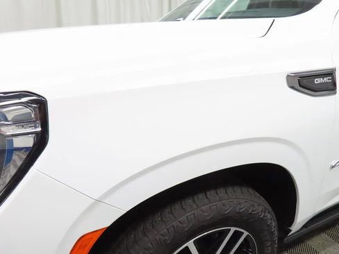 Used 2024 GMC Yukon AT4 image 43