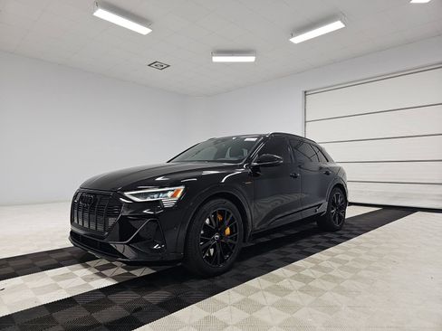 Used 2023 Audi e-tron Chronos w/ Chronos Package image 3
