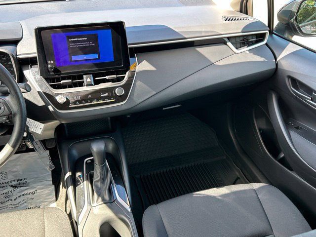 Used 2025 Toyota Corolla LE AWD/4WD image 34