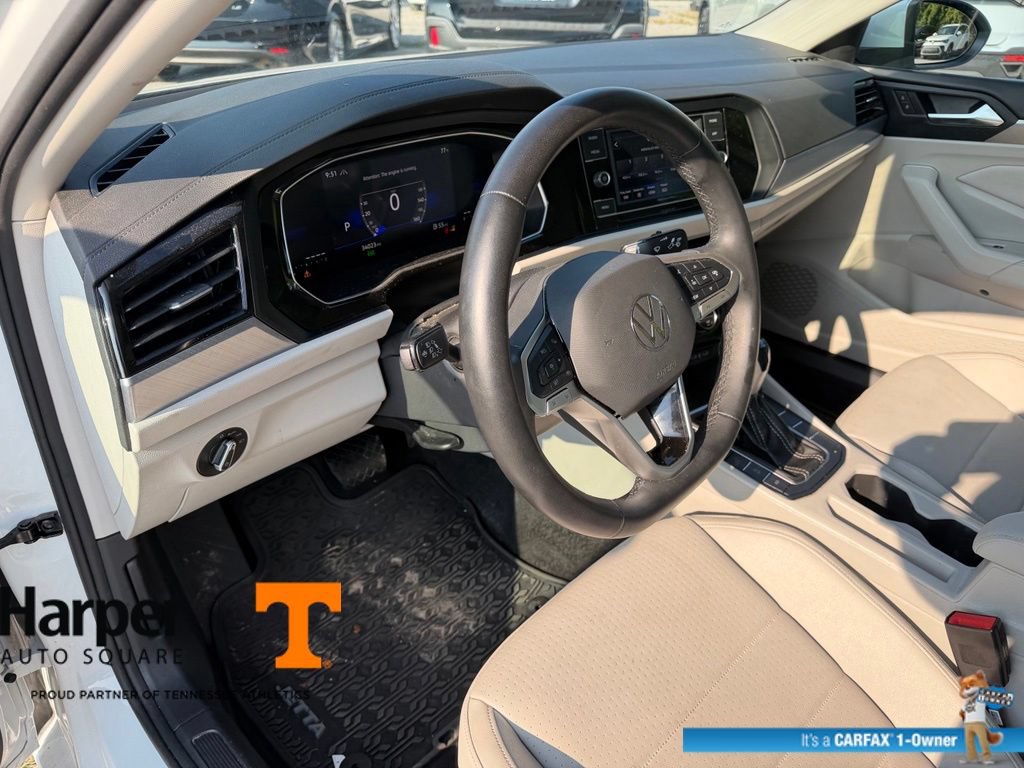 Used 2024 Volkswagen Jetta SE w/ Panoramic Sunroof Package FWD image 14