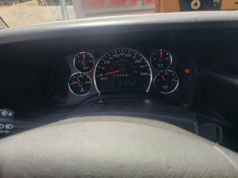 Used 2014 Chevrolet Express 3500 Extended RWD image 12