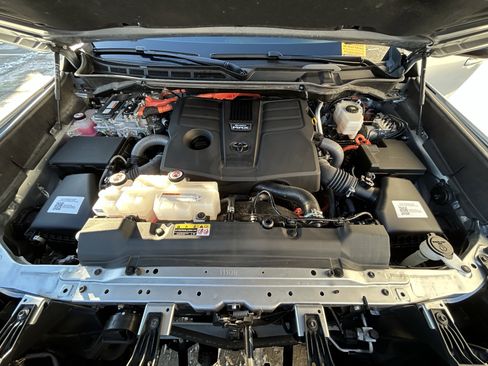 Used 2024 Toyota Sequoia Limited w/ TRD Off-Road Package image 12