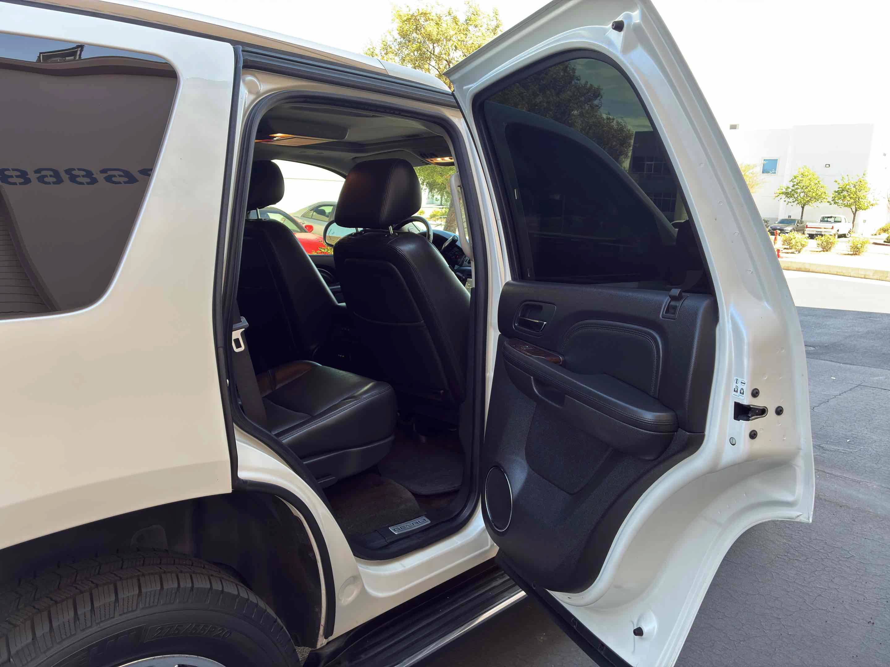 Used 2012 GMC Yukon Denali AWD/4WD image 45