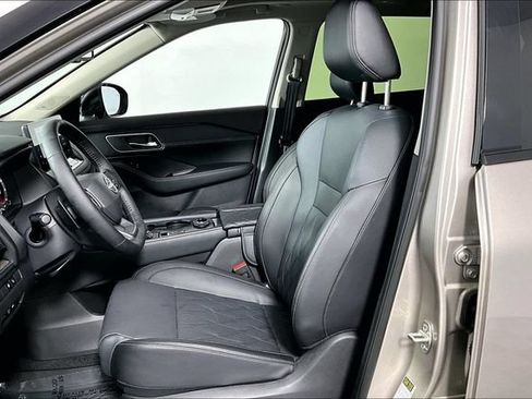 Used 2026 Nissan Rogue Platinum w/ Platinum Premium Package AWD/4WD image 13
