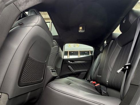 Used 2022 Maserati Ghibli Modena Q4 image 29