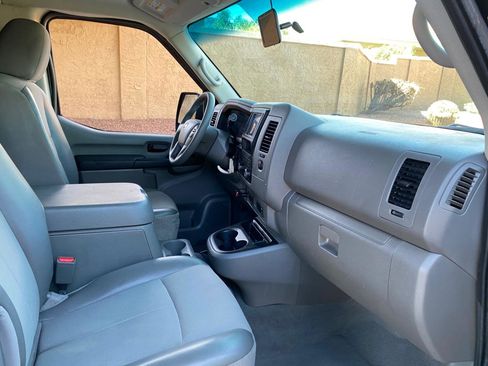 Used 2017 Nissan NV 3500 SV w/ SV Technology Package image 40