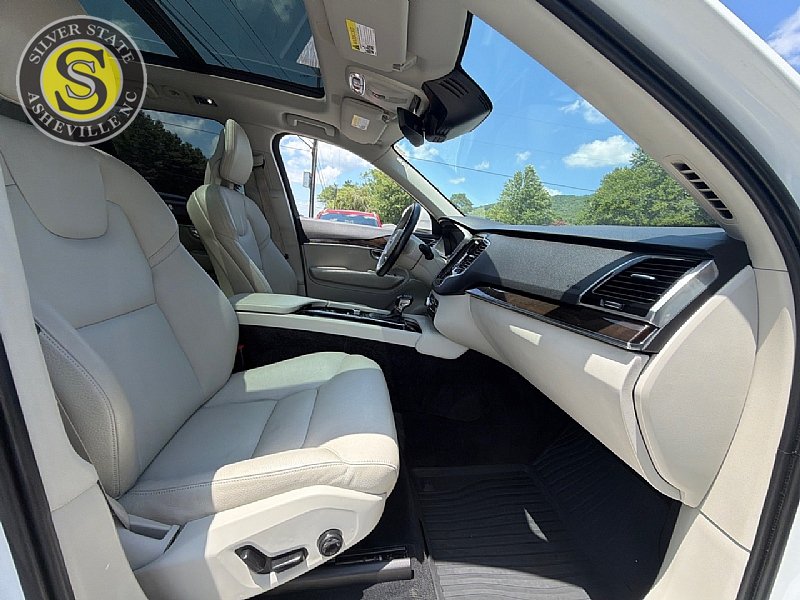 Used 2017 Volvo XC90 T6 Momentum w/ Vision Package AWD/4WD image 17