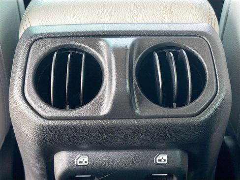 Used 2022 Jeep Wrangler Unlimited Sahara AWD/4WD image 25
