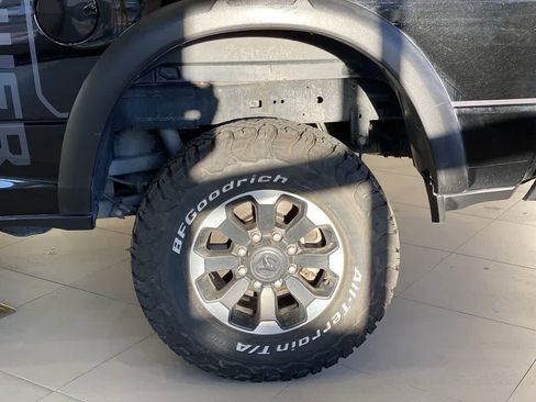 Used 2014 RAM 1500 Laramie image 12