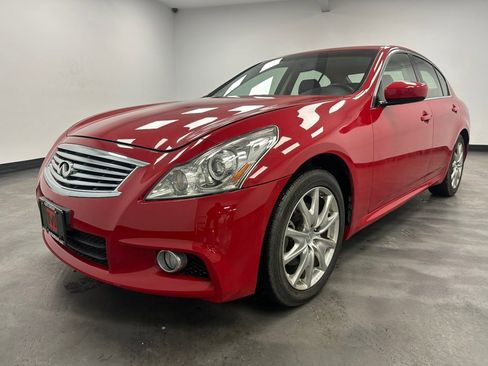 Used 2013 INFINITI G37 4dr x AWD w/ Premium Pkg image 2