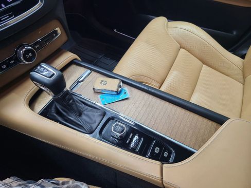 Used 2018 Volvo XC90 T6 Inscription w/ Convenience Package AWD/4WD image 25