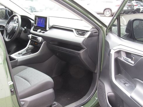 Used 2024 Toyota RAV4 AWD Hybrid w/ Weather Package image 17