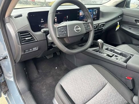 New 2026 Nissan Sentra SV w/ SV Convenience Package FWD image 21