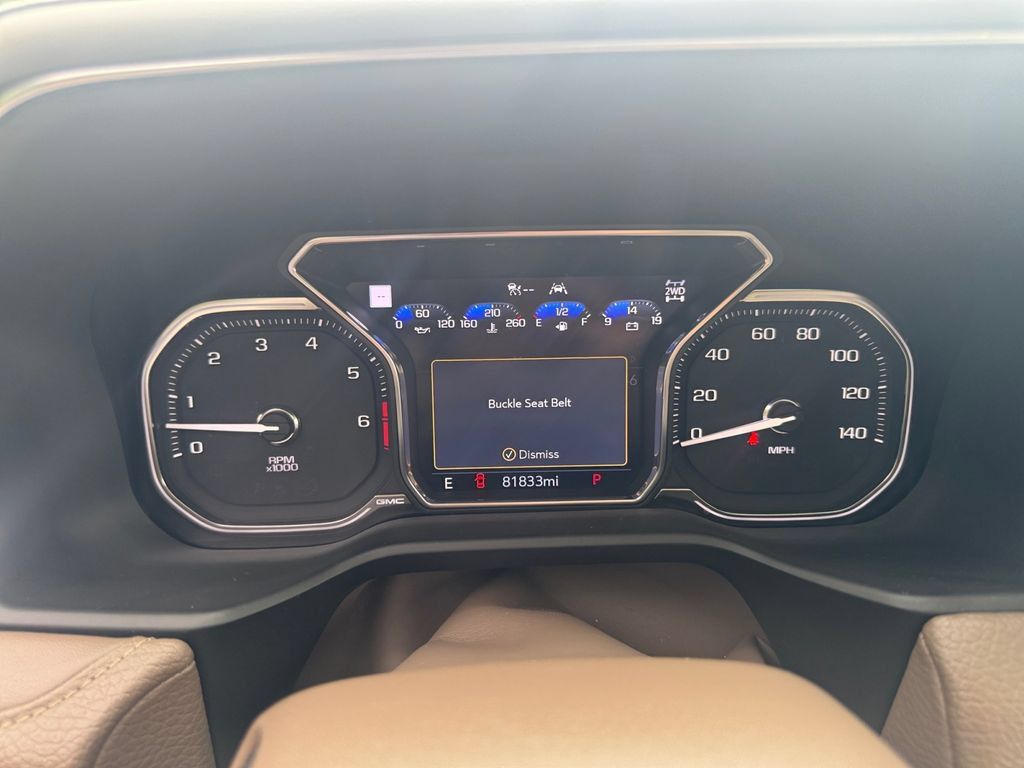 Used 2021 GMC Yukon Denali w/ Denali Premium Package AWD/4WD image 16