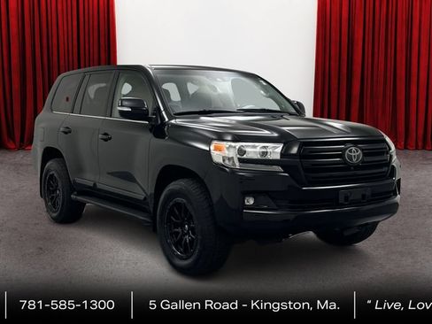 Used 2017 Toyota Land Cruiser AWD/4WD image 3