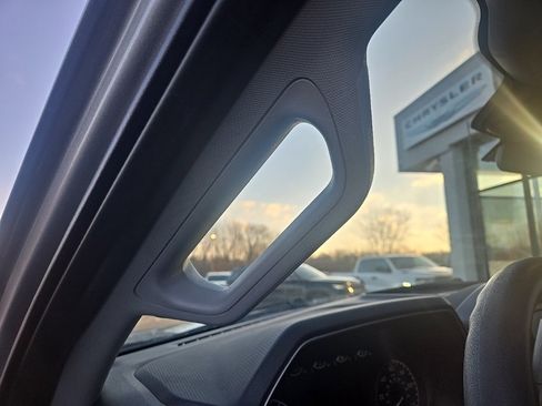 Used 2023 Ford F150 XLT image 44