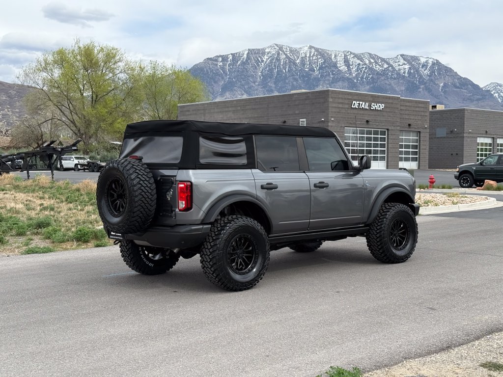 Used 2023 Ford Bronco Black Diamond AWD/4WD image 9