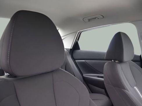 Used 2023 Hyundai Elantra SEL w/ Convenience Package FWD image 16