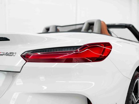 Used 2022 BMW Z4 M40i w/ Premium Package RWD image 29