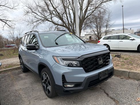 Used 2023 Honda Passport Elite image 3