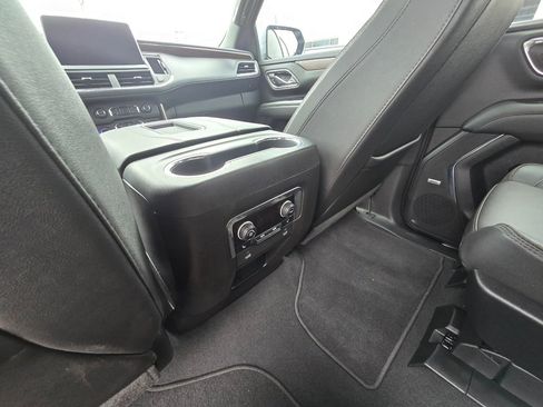 Used 2023 Chevrolet Tahoe High Country image 17