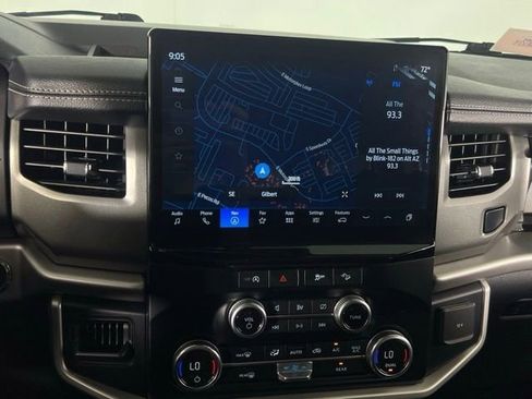 Used 2024 Ford Expedition XLT image 18