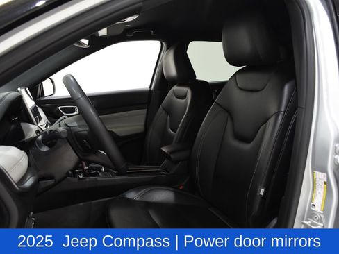 Used 2025 Jeep Compass Limited image 22
