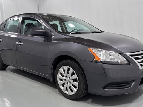 Used 2015 Nissan Sentra SV w/ Navigation Package FWD image 3