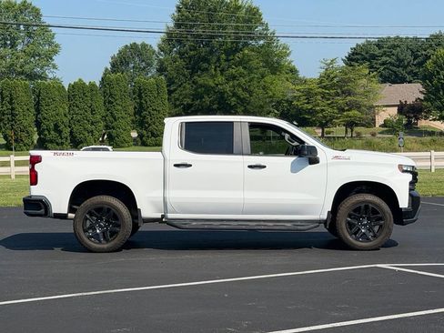 Used 2021 Chevrolet Silverado 1500 LT Trail Boss w/ Bed Protection Package AWD/4WD image 3