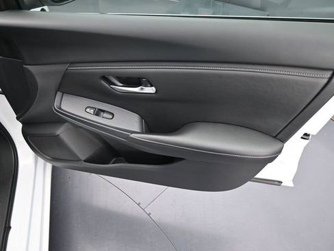 Used 2024 Nissan Sentra SV image 31