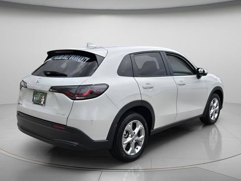 Used 2024 Honda HR-V LX image 7