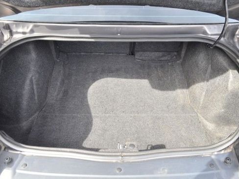 Used 2015 Dodge Challenger SRT image 36