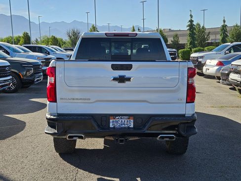Used 2023 Chevrolet Silverado 1500 LT Trail Boss w/ LT Trail Boss Premium Package AWD/4WD image 4