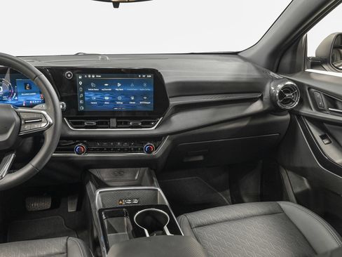 Used 2025 Chevrolet Equinox LT w/ Convenience Package II FWD image 29