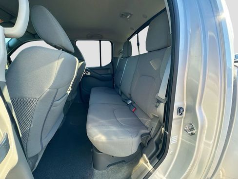 Used 2018 Nissan Frontier SV w/ Value Truck Package RWD image 25