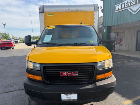Used 2018 GMC Savana 3500 Extended w/ Driver Convenience Package RWD image 8