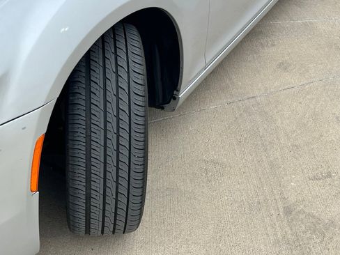 Used 2023 Chrysler 300 S image 9