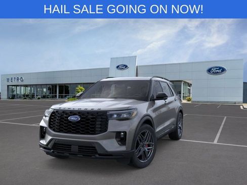 New 2026 Ford Explorer ST-Line w/ ST-Line Street Pack AWD/4WD image 2