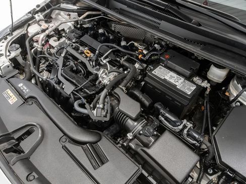 Used 2025 Toyota Corolla LE FWD image 4