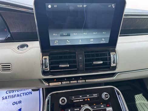 Used 2018 Lincoln Navigator Reserve w/ Technology Package AWD/4WD image 13