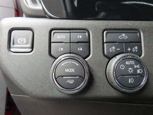 Used 2025 Chevrolet Silverado 1500 RST w/ Z71 Off-Road Package image 48