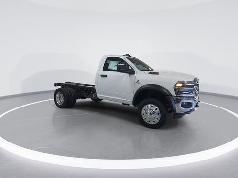 New 2026 RAM 4500 Tradesman w/ Chrome Appearance Group AWD/4WD image 2