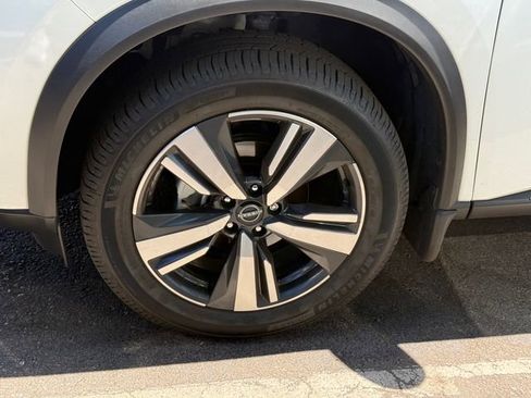 Certified 2023 Nissan Rogue SL image 4