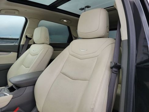 Certified 2023 Cadillac XT5 Premium Luxury FWD image 15